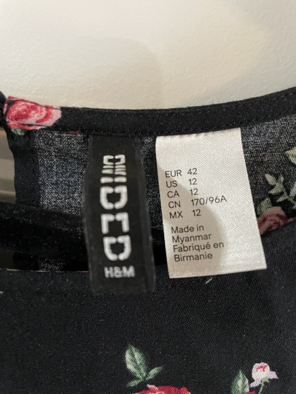 H&M Divided Womens Dress Black Floral Stretch KneeLength 3/4 Sleeve Size 12 - Picture 13 of 16